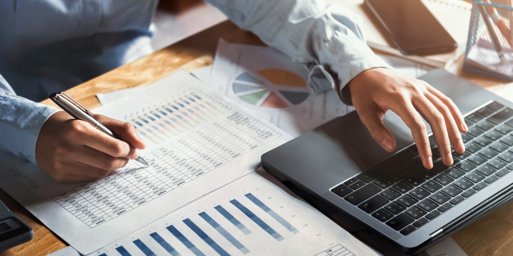 Cómo Planificar tus Impuestos de Fin de Año con Ucanca Asesores